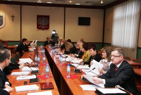 Prezydencka propozycja zmian budżetu na ten rok została przyjęta.